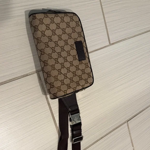 Gucci Belt Bag - Picture 9 of 13